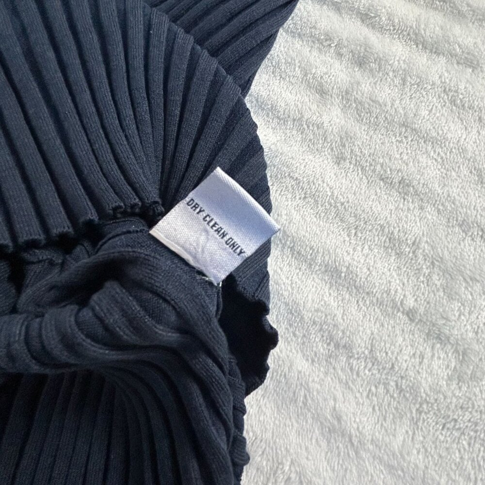 Cabi Womens Navy Ribbed Knit Silk Blend Sleeveless Sweater Vest XL Pullover New - Picture 8 of 9